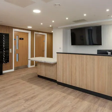 For Students Only Waterloo House Near The Of *